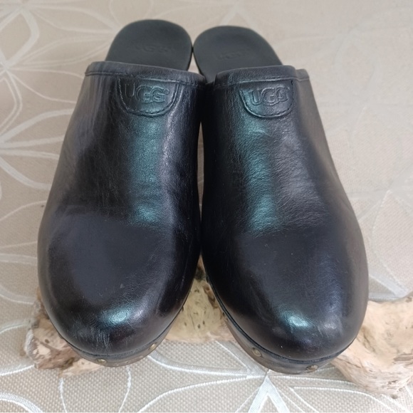 UGG Leather Abbie Clogs - Picture 5 of 6
